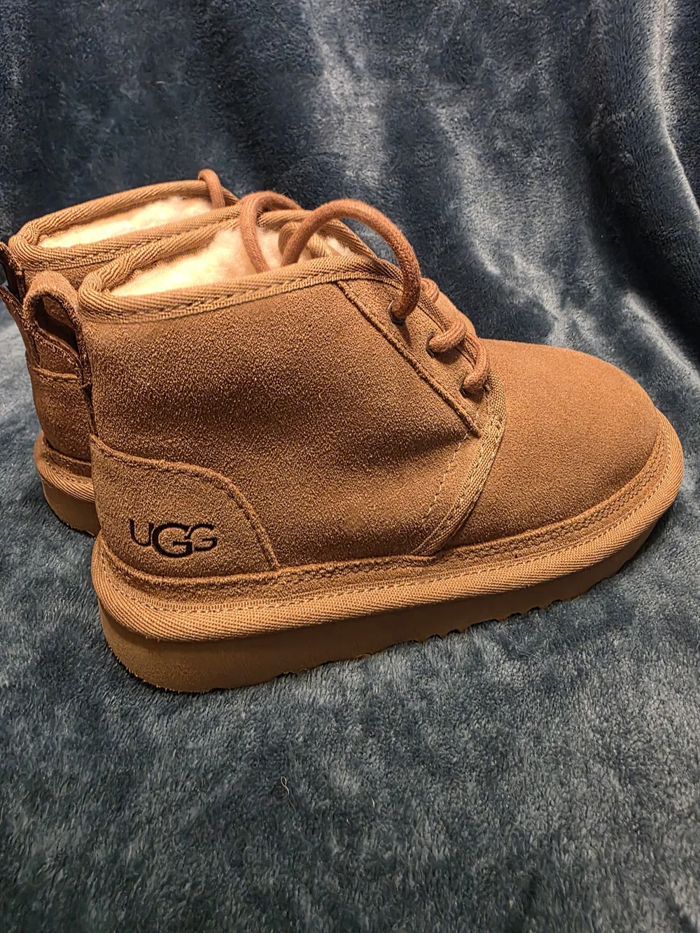 Size 13 UGG Kids Chestnut Suede Shearling-Lined Ankle Boots